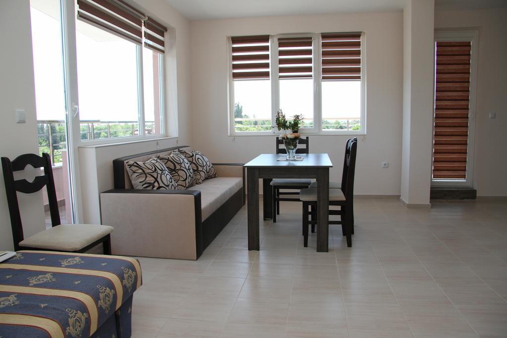 Capuccino Guest Apartments - Free Parking And Wi-Fi Sunny Beach Dış mekan fotoğraf